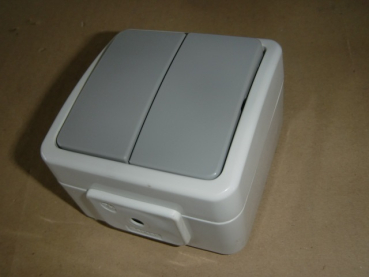 3075 05 AQUATEC IP44 FR-AP-Serienschalter